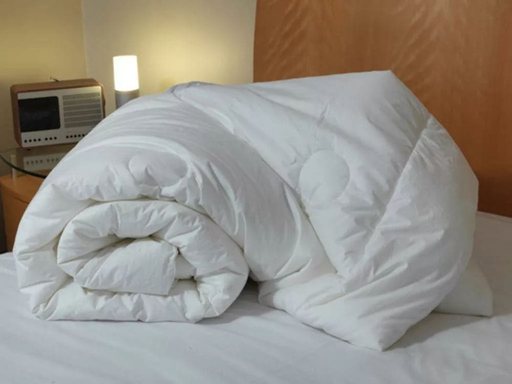 Premium 100% Cotton & Microfibre Duvet Inner: product photo