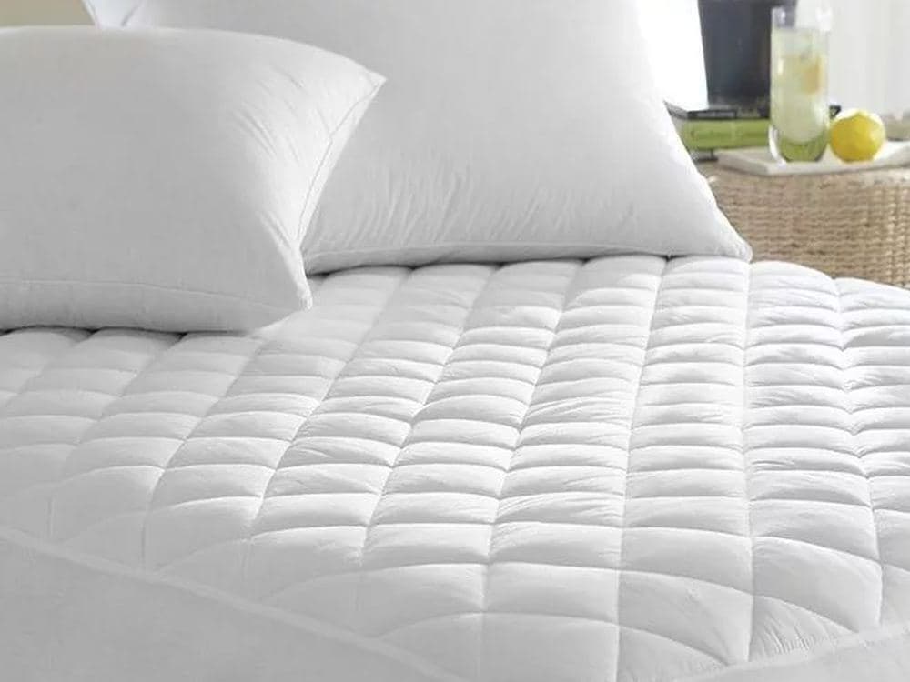 Quilted Hospitality Mattress Converter: product photo
