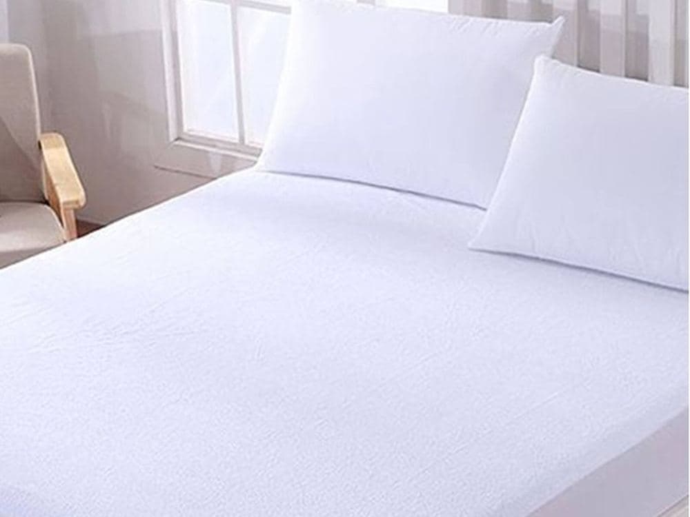 Waterproof Towelling Mattress Protector: product photo
